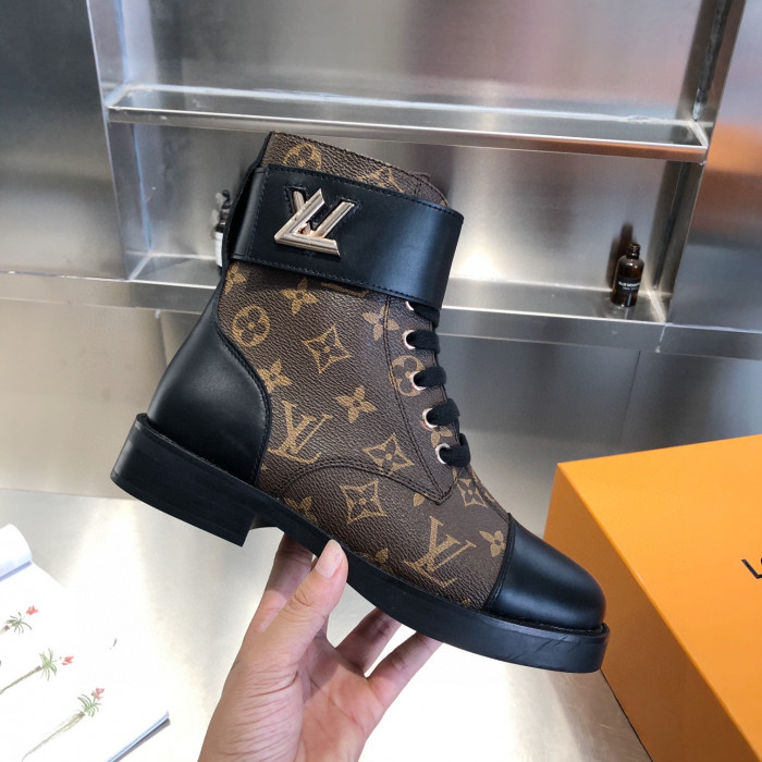 LOUS VUITO WONDERLAND FLAT RANGER BOOTS