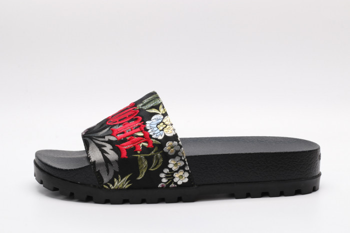G*u*i slippers