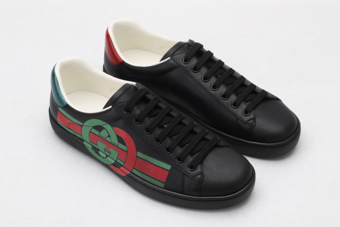 G*u*i low-top sneaker